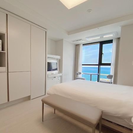 Uh Flat The Sokcho Aparthotel ภายนอก รูปภาพ