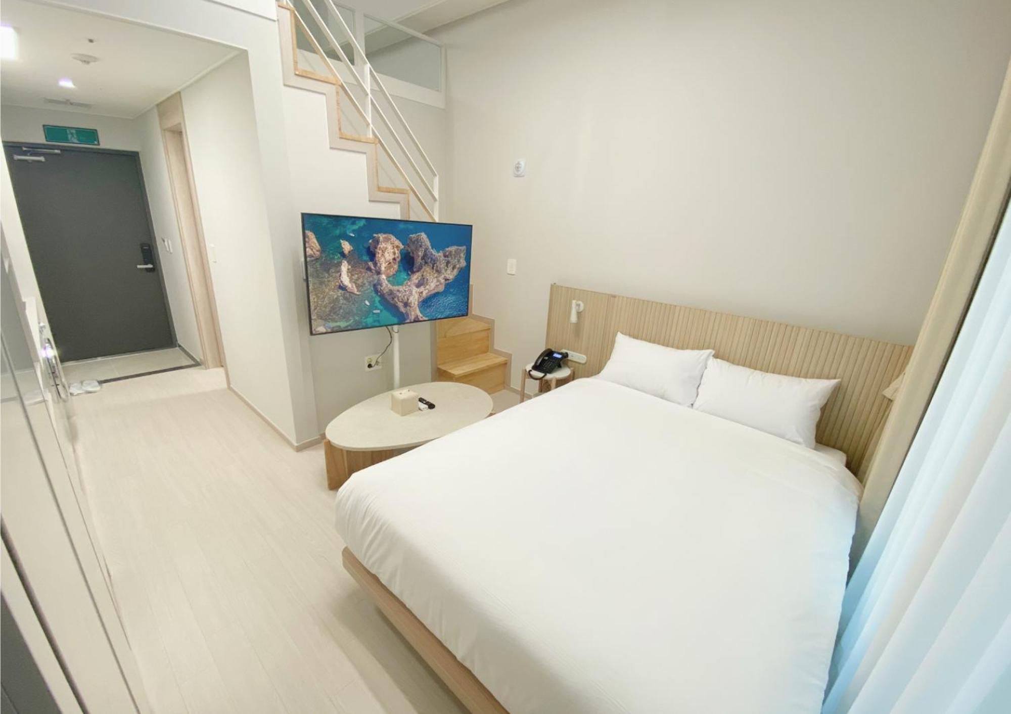 Uh Flat The Sokcho Aparthotel ภายนอก รูปภาพ